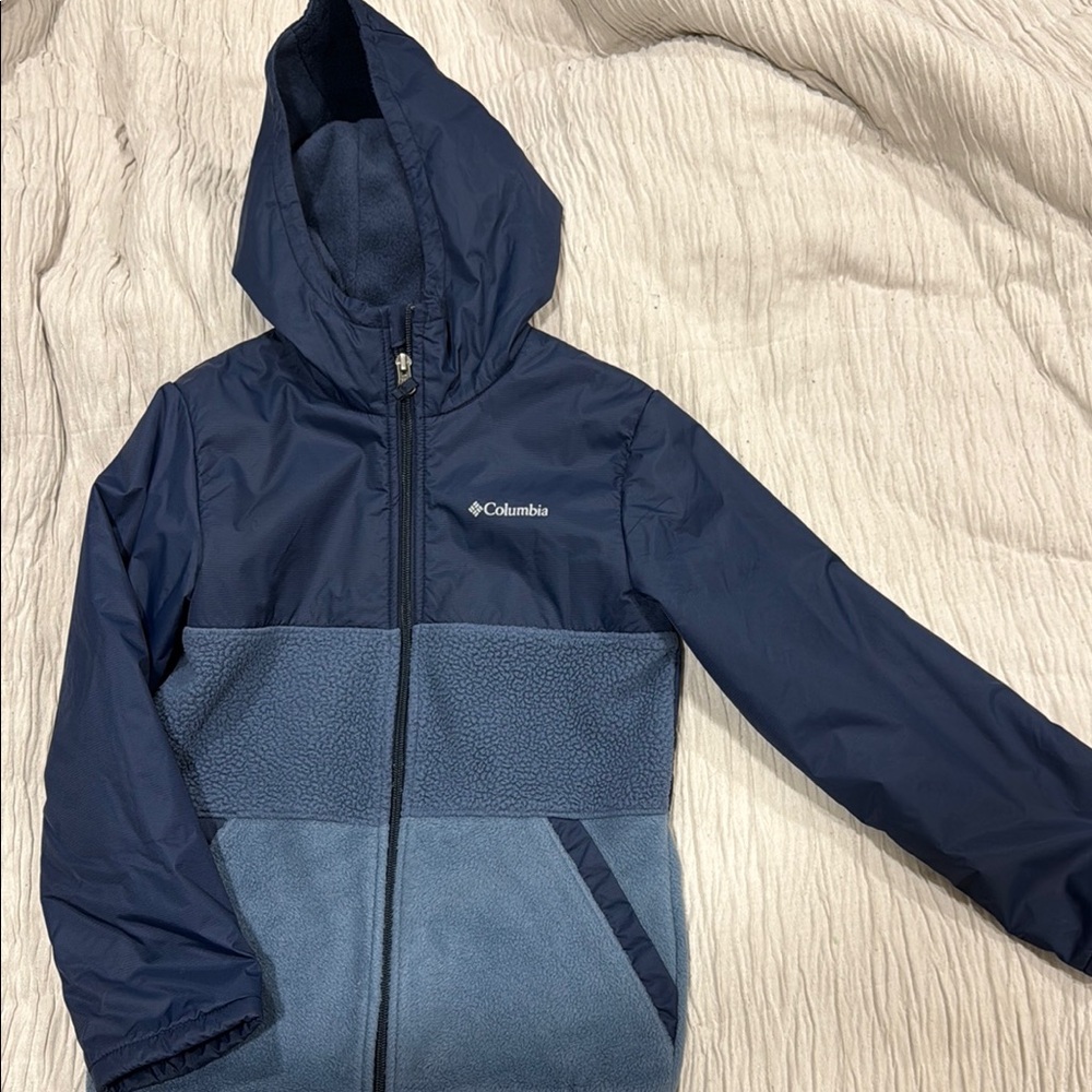 Columbia Dark Blue and Light Blue Hooded Jacket kids size 8
